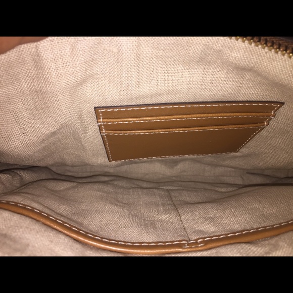 MICHAEL KORS XLARGE MALIBU ZIP CLUTCH